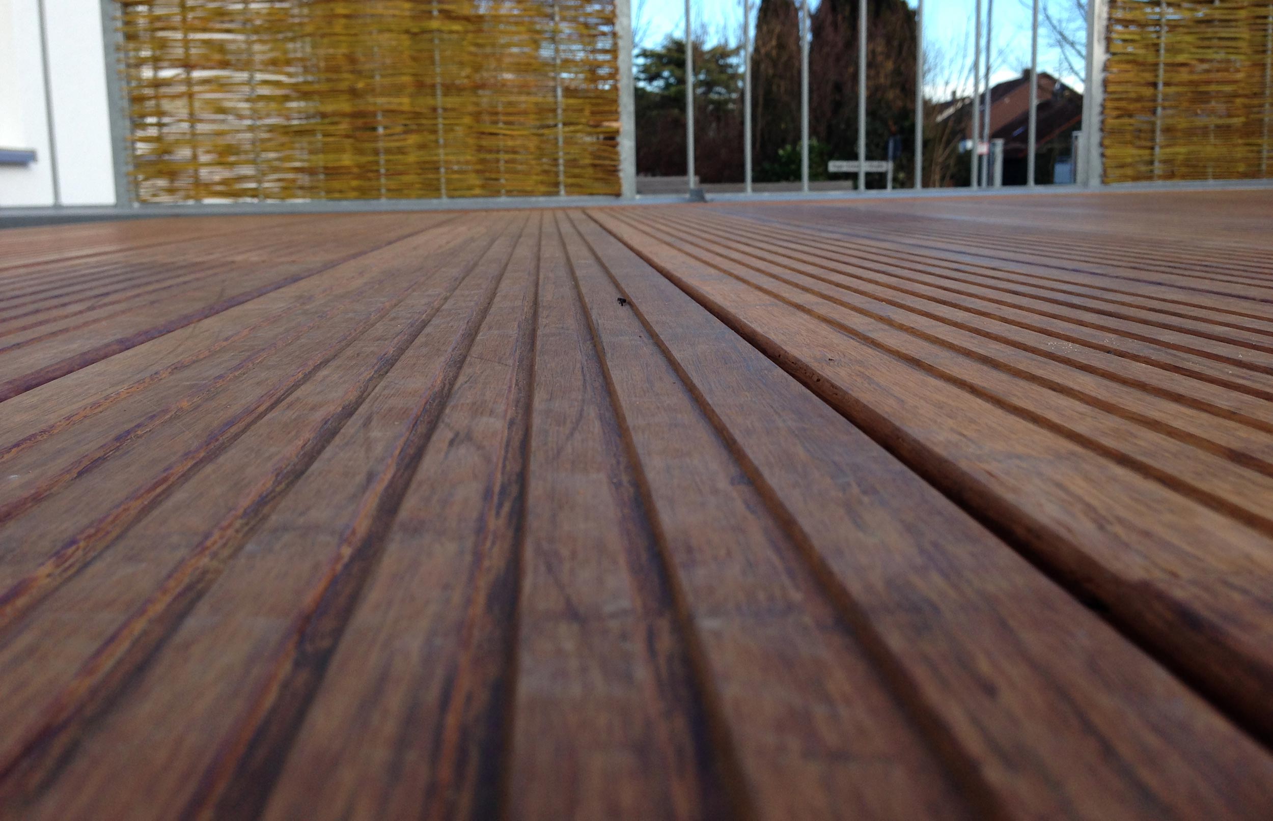 Holzterrassen, Holzzäune und Holzsichtschutz für Ihren Garten